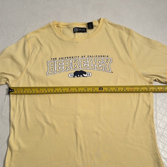 Gear University of California Berkeley light yellow short sleeve t-shirt - Picture 8 of 11